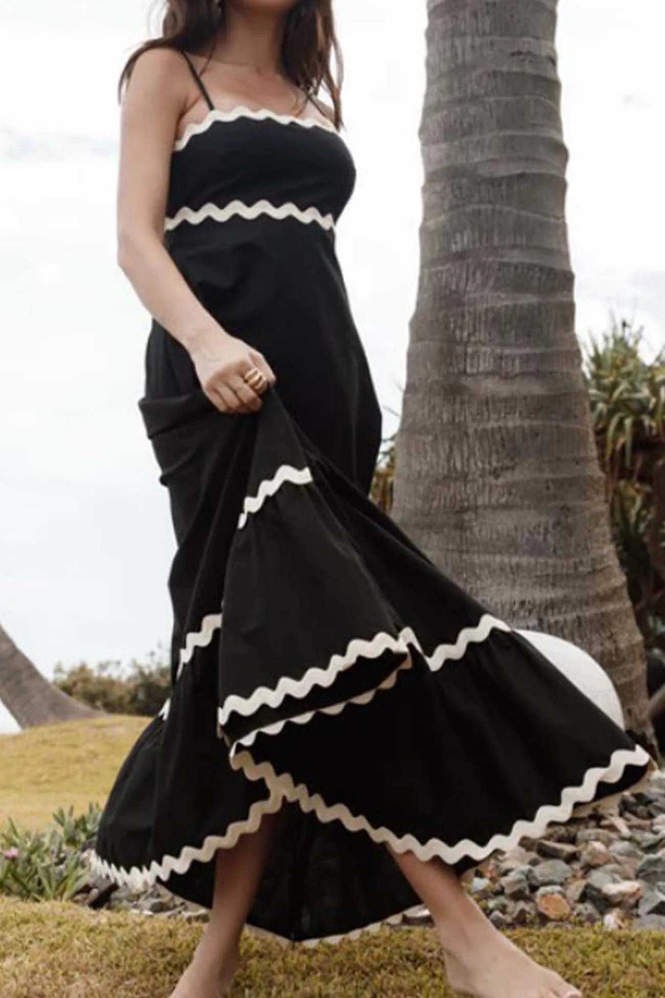 Contrast Spaghetti Strap Tiered Cami Dress
