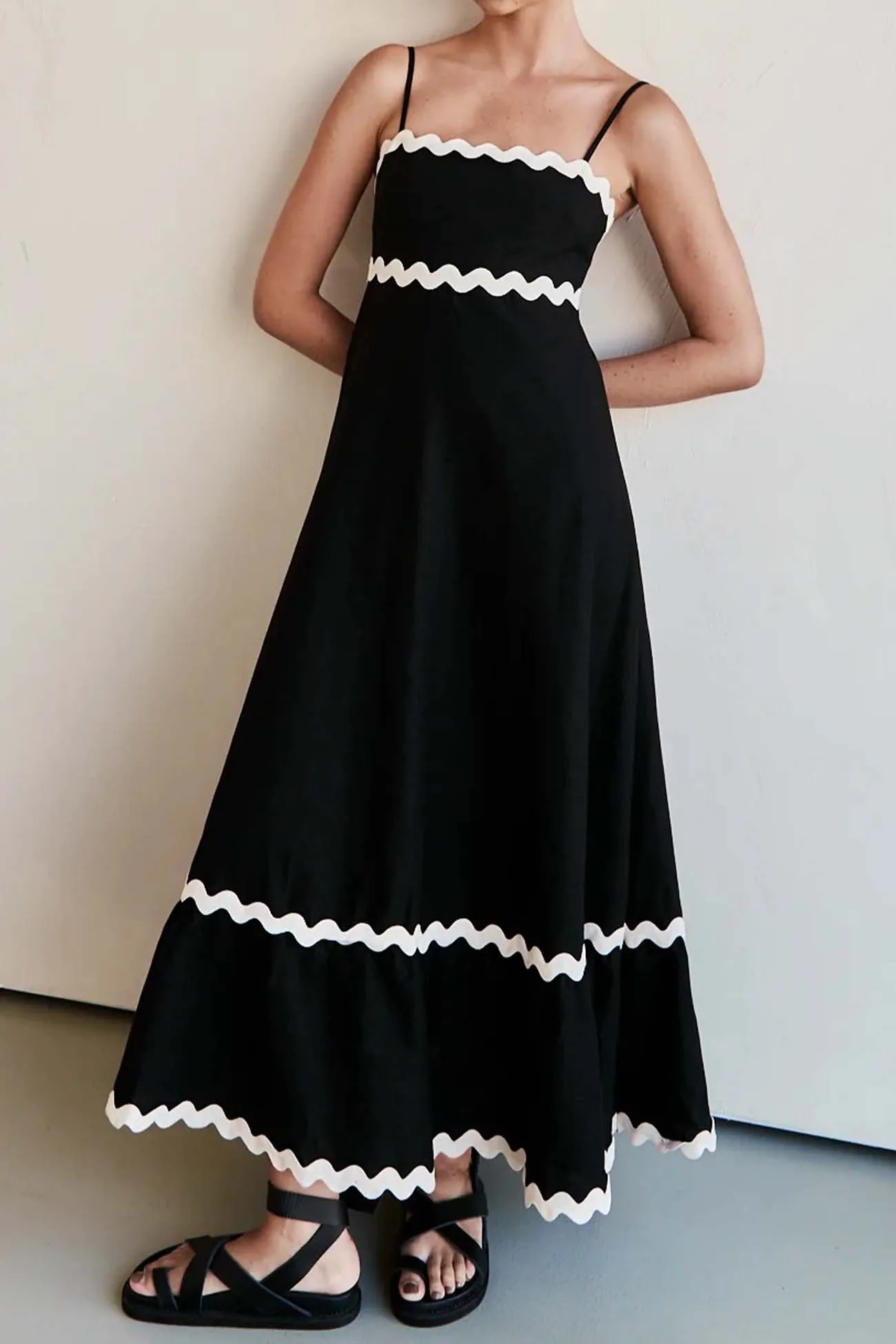 Contrast Spaghetti Strap Tiered Cami Dress