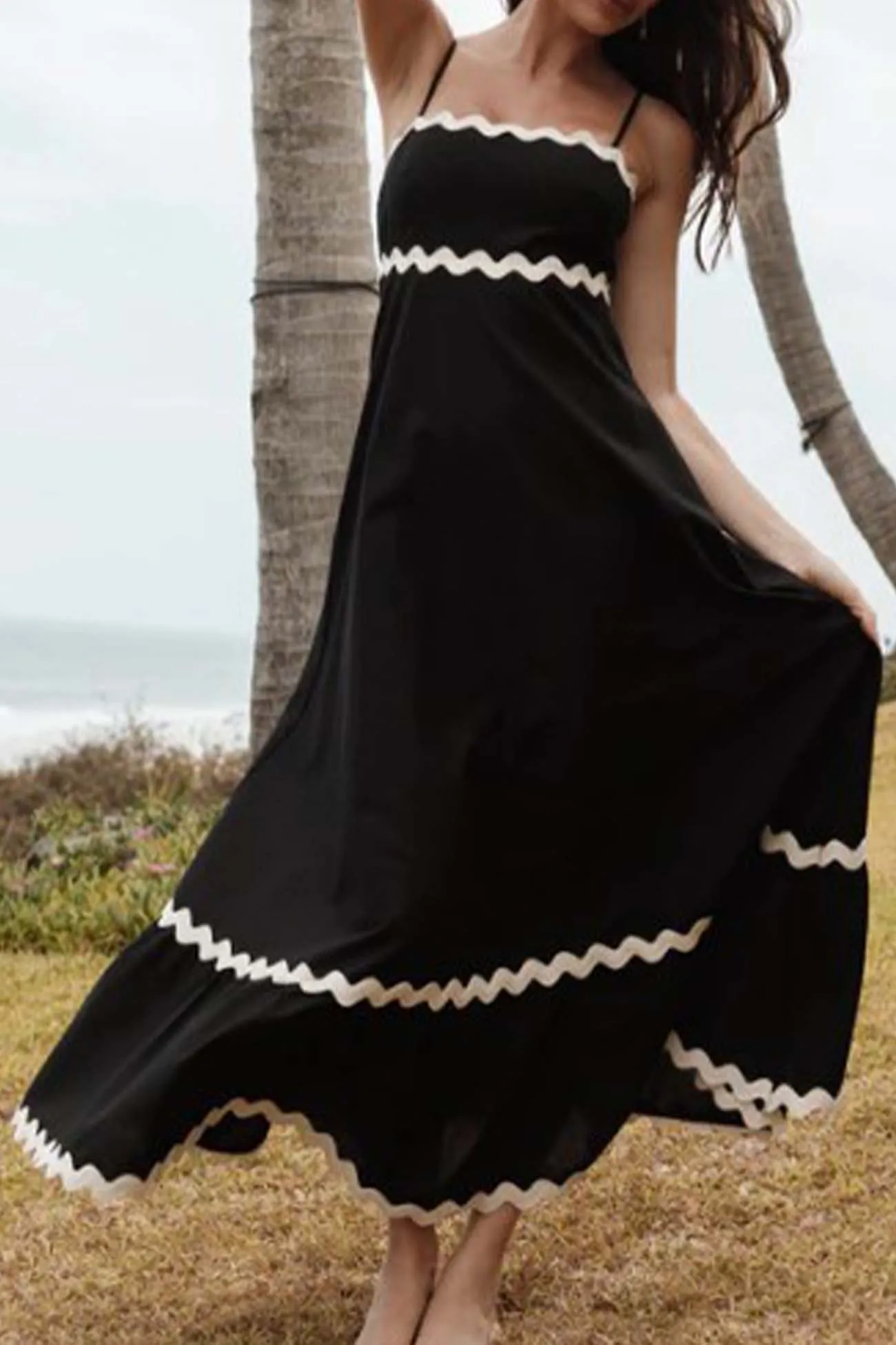 Contrast Spaghetti Strap Tiered Cami Dress