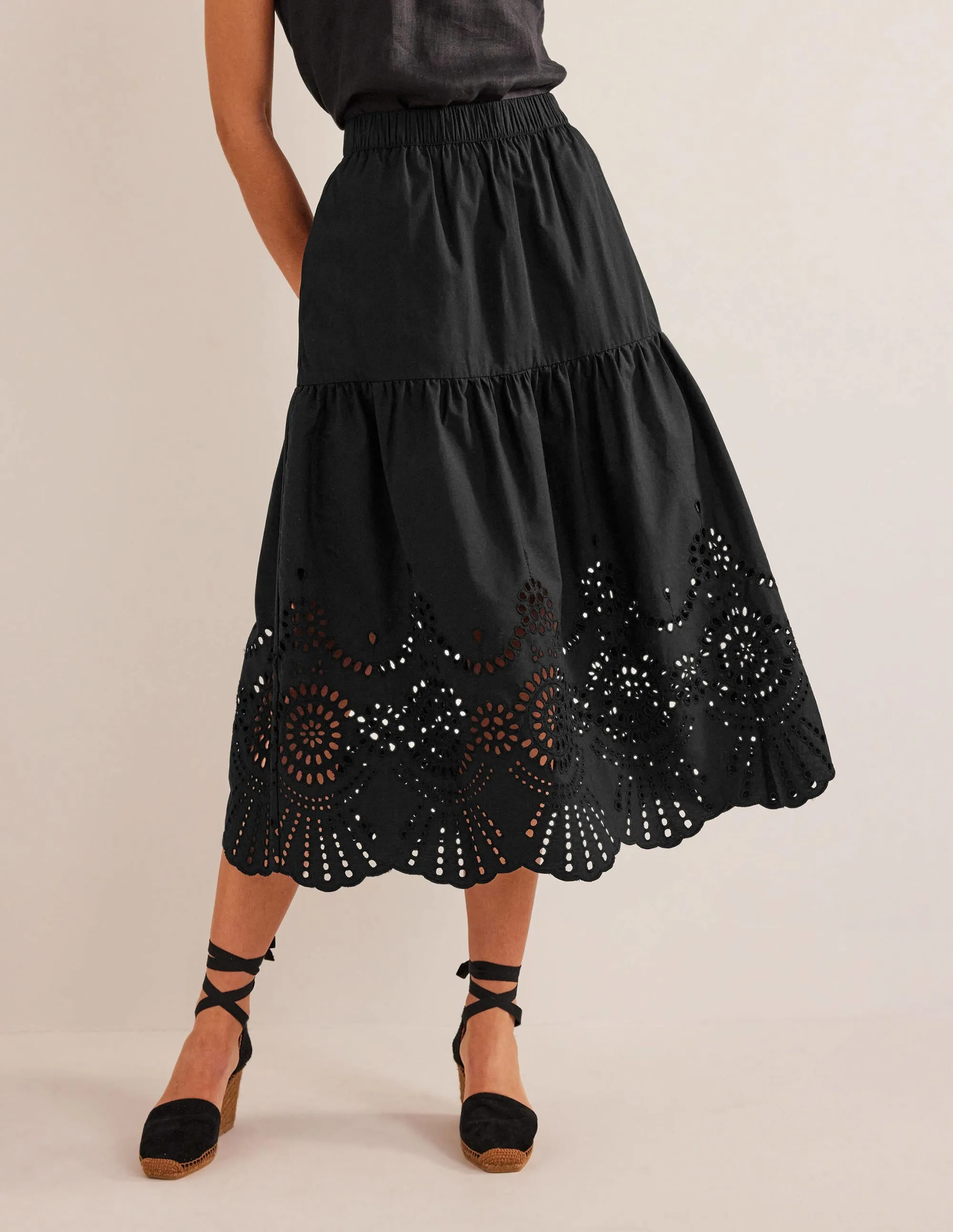 Full Broderie Skirt-Black