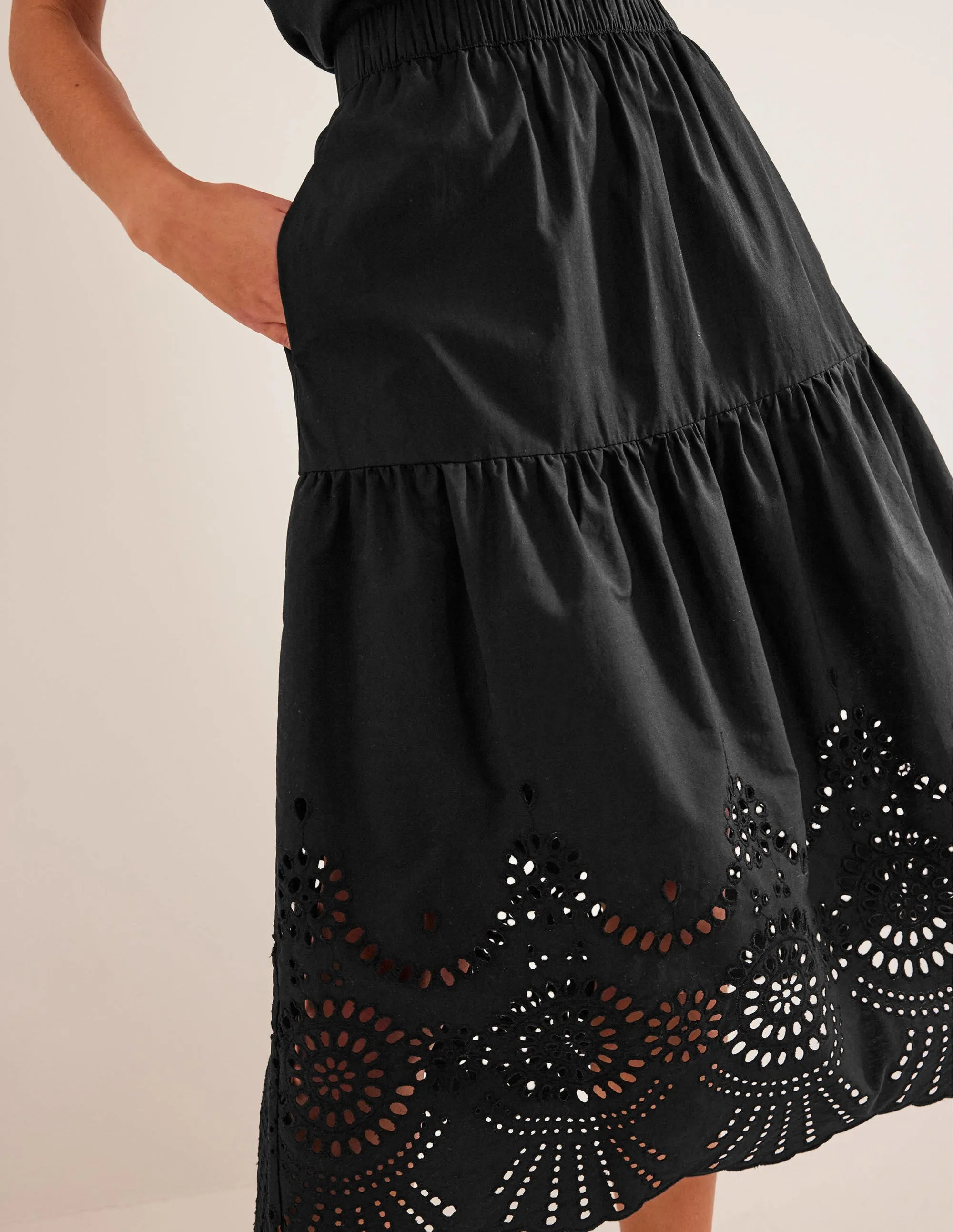 Full Broderie Skirt-Black