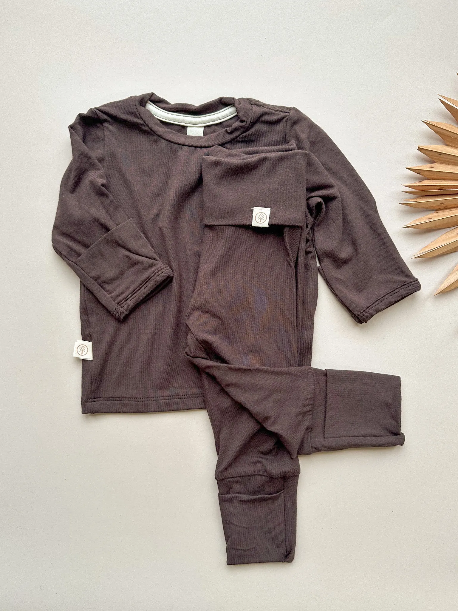 Long Sleeve T-shirt or Bodysuit with Mittens | Baby & Toddler | Luxury Bamboo | Brown